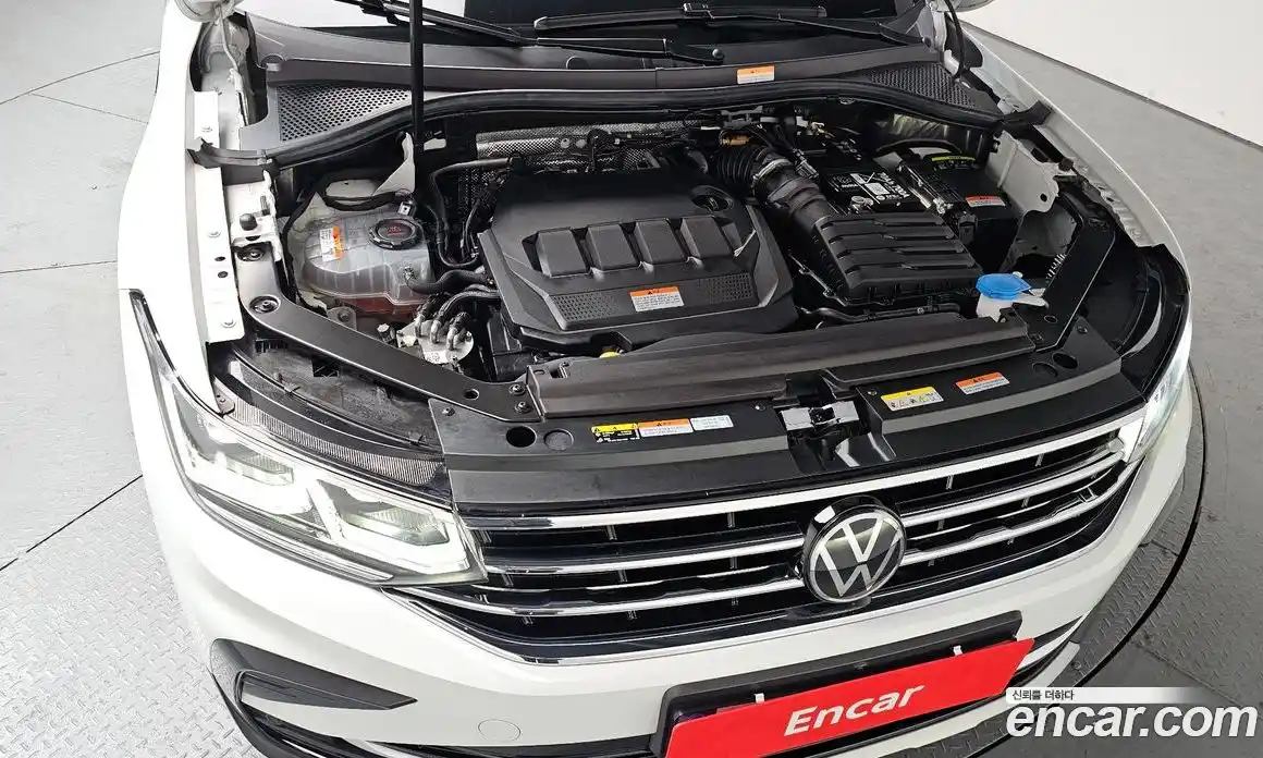 Volkswagen Tiguan 2024 2.0 гидро в Москве № 976018, фото 6