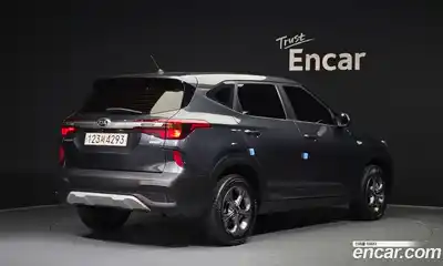 Kia Seltos 2019 1.6 Автомат в Москве № 1009439, миниатюра 2