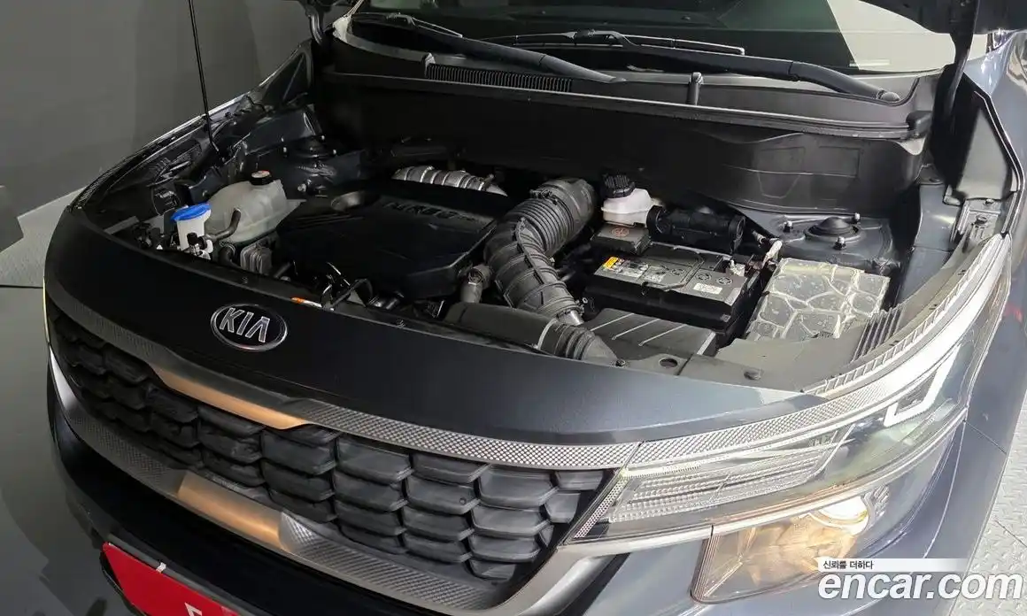 Kia Seltos 2019 1.6 Автомат в Москве № 1009439, фото 6