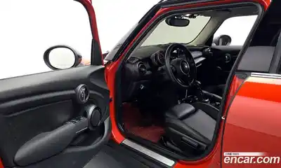 Mini Cooper 2019 1.5 гидро в Москве № 1013709, миниатюра 10