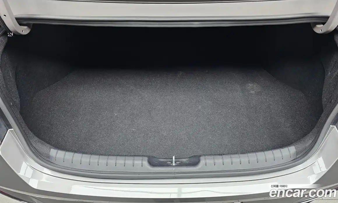 Hyundai Avante 2020 1.6 Автомат в Москве № 1065609, фото 20