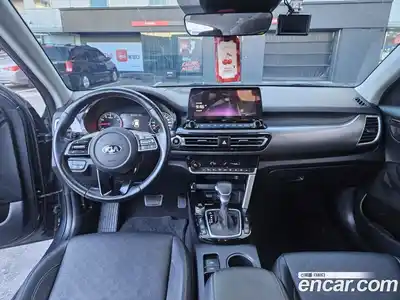 Kia Seltos 2021 1.6 Автомат в Москве № 1066011, миниатюра 11