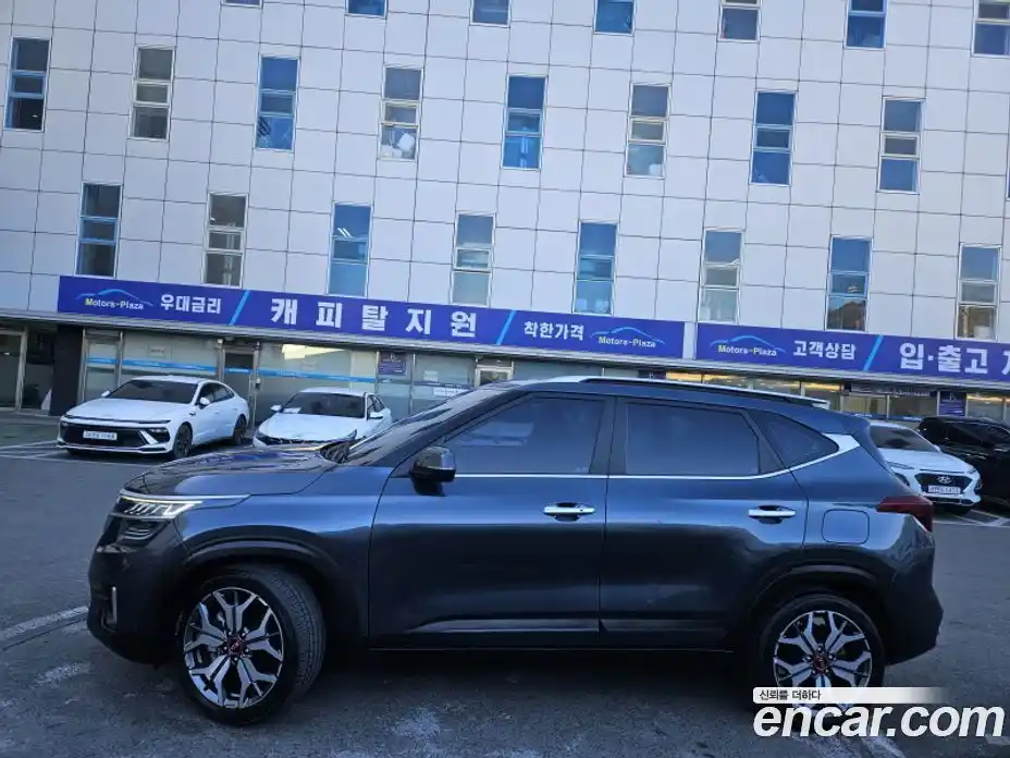 Kia Seltos 2021 1.6 Автомат в Москве № 1066011, фото 3