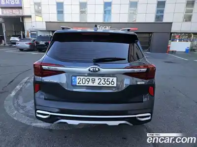 Kia Seltos 2021 1.6 Автомат в Москве № 1066011, миниатюра 5
