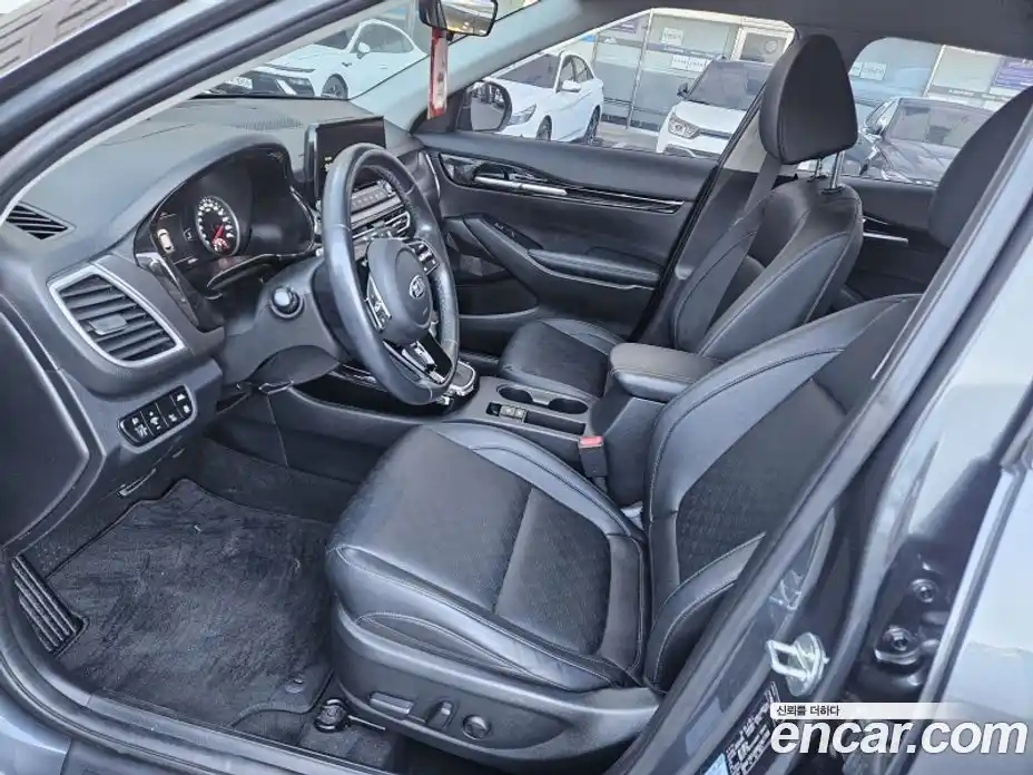 Kia Seltos 2021 1.6 Автомат в Москве № 1066011, фото 8