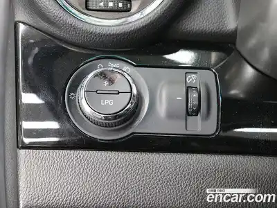 Chevrolet Orlando 2011 2.0 Автомат в Москве № 1068292, миниатюра 11