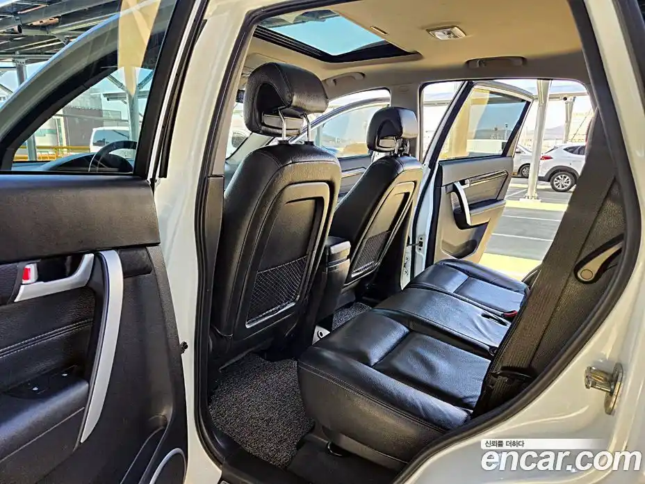 Chevrolet Captiva 2014 2.0 Автомат в Москве № 1068490, фото 12