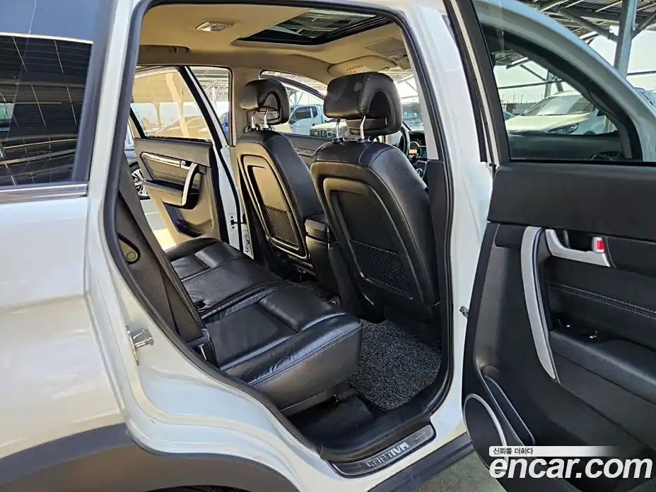 Chevrolet Captiva 2014 2.0 Автомат в Москве № 1068490, фото 14