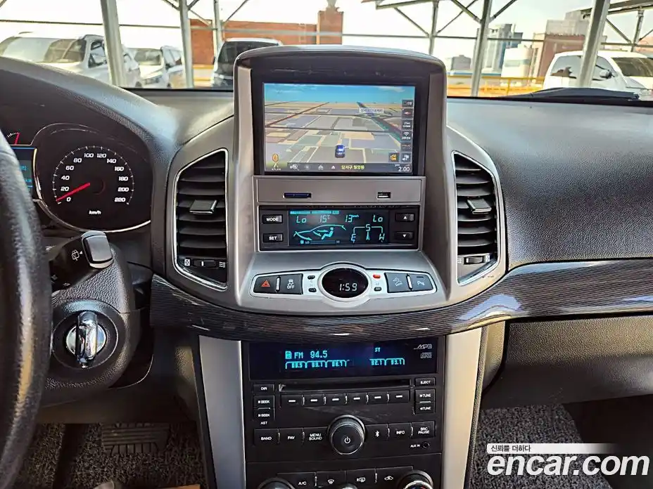 Chevrolet Captiva 2014 2.0 Автомат в Москве № 1068490, фото 17