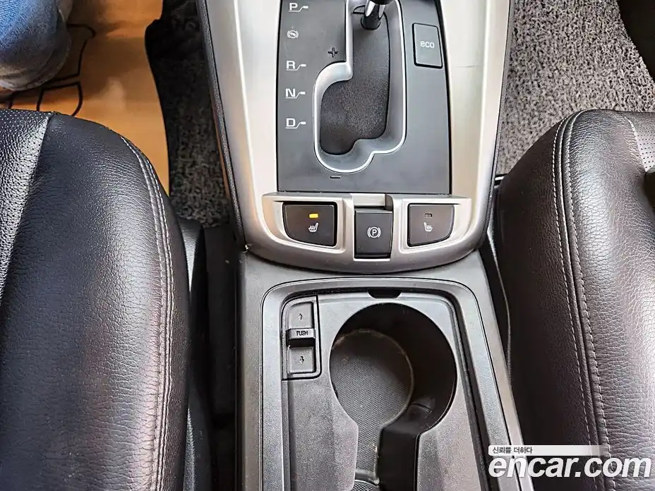 Chevrolet Captiva 2014 2.0 Автомат в Москве № 1068490, фото 19