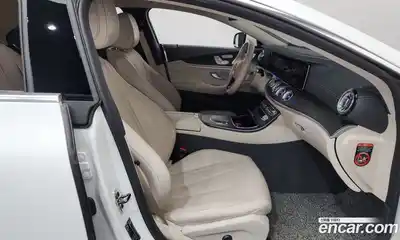 Mercedes-Benz CLS-Class 2023 2.0 гидро в Москве № 143505, миниатюра 11