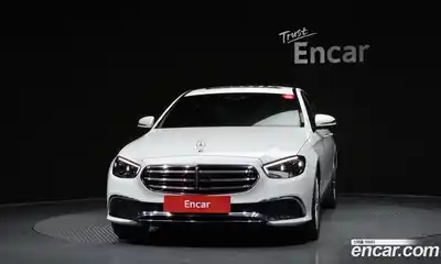 Mercedes-Benz E-Class 2021 2.0 гидро в Москве, миниатюра 3