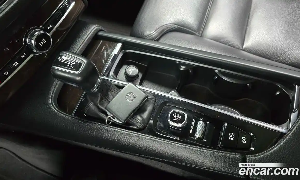 Volvo XC90 2018 2.0 гидро в Москве № 164647, фото 9