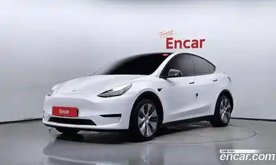 Tesla Model Y, 2021