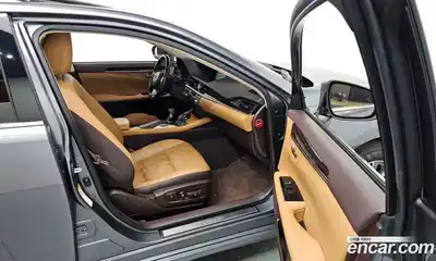 Lexus ES 2018 2.5 гидро в Москве № 168122, миниатюра 11