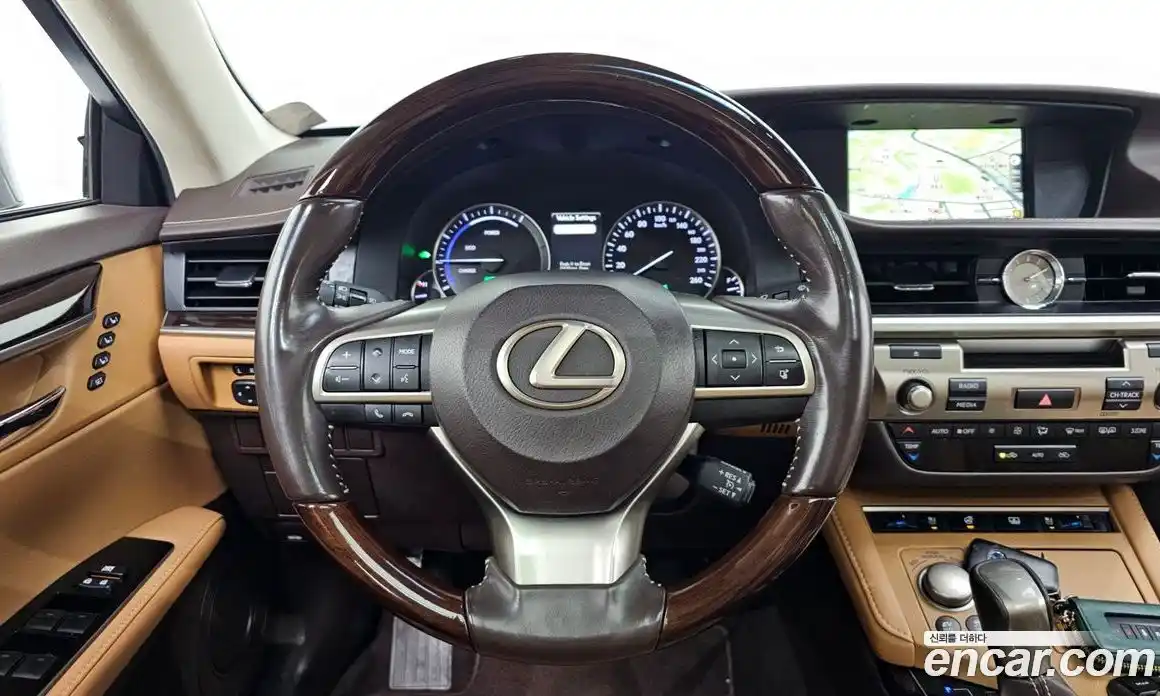 Lexus ES 2018 2.5 гидро в Москве № 168122, фото 13