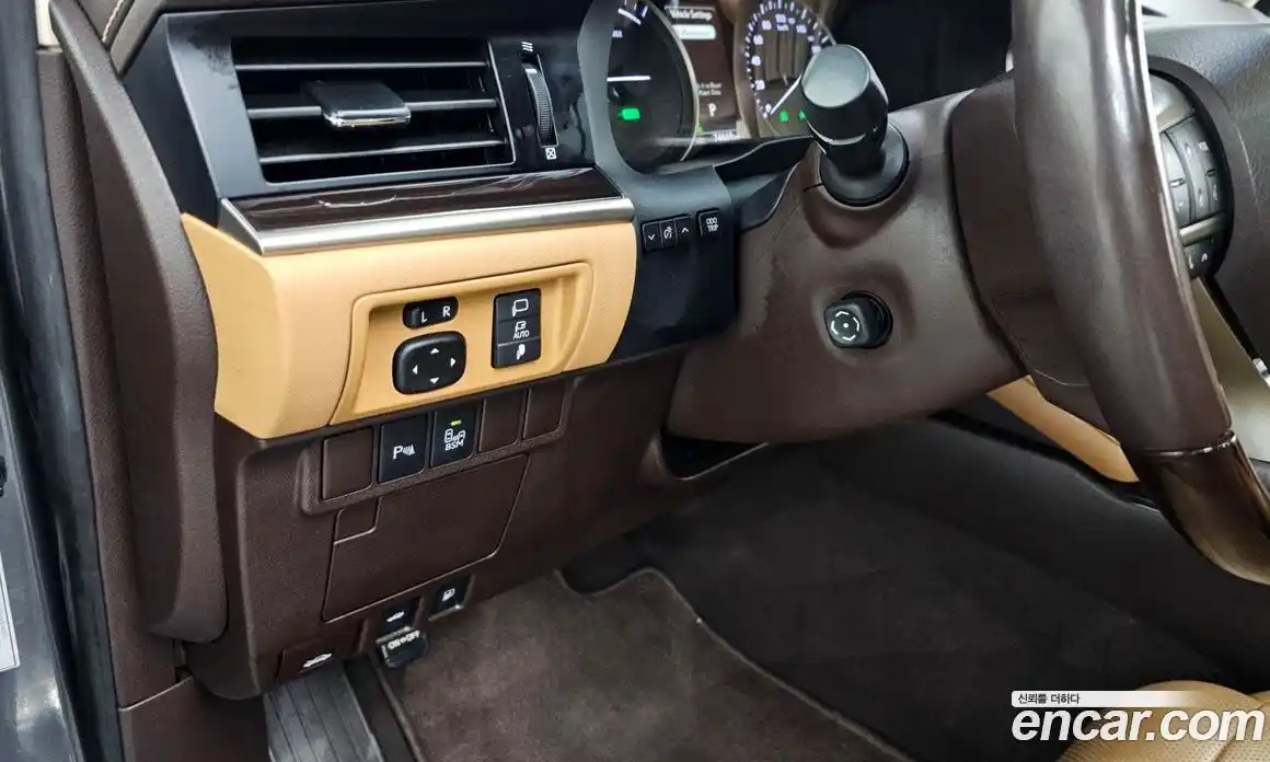 Lexus ES 2018 2.5 гидро в Москве № 168122, фото 16