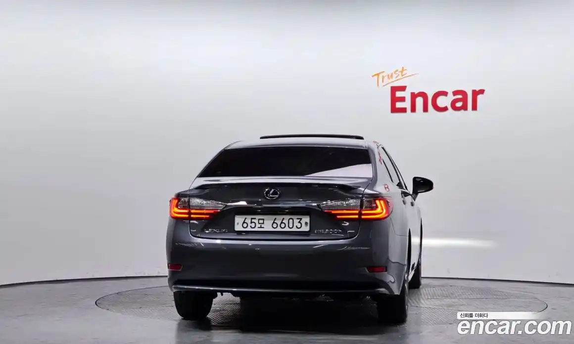 Lexus ES 2018 2.5 гидро в Москве № 168122, фото 4