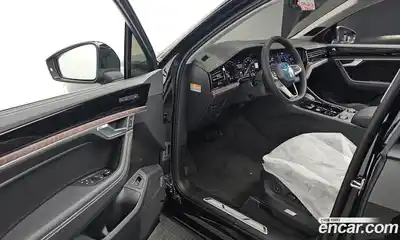 Volkswagen Touareg 2025 3.0 гидро в Москве № 168355, миниатюра 11