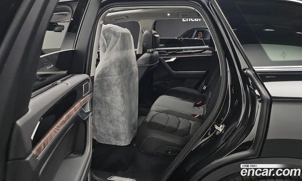 Volkswagen Touareg 2025 3.0 гидро в Москве № 168355, фото 12