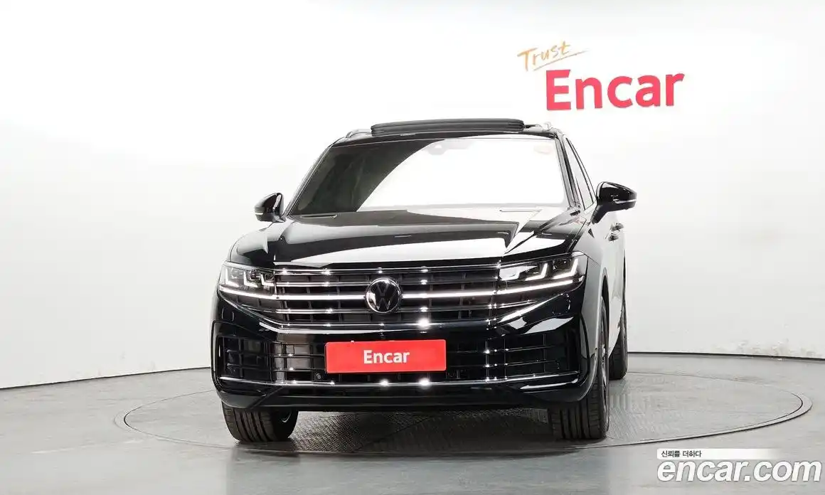 Volkswagen Touareg 2025 3.0 гидро в Москве № 168355, фото 3