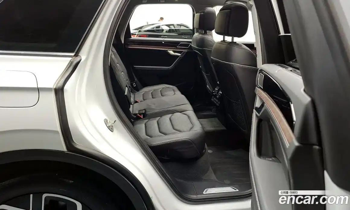 Volkswagen Touareg 2024 3.0 гидро в Москве № 168455, фото 12