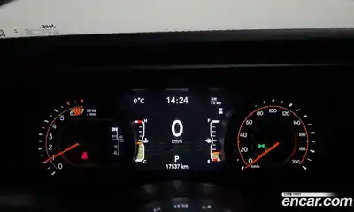 Jeep Wrangler 2024 2.0 гидро в Москве № 169345, миниатюра 8