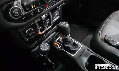 Jeep Wrangler 2024 2.0 гидро в Москве № 169345, миниатюра 9
