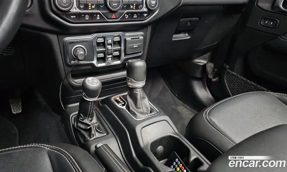 Jeep Wrangler 2022 2.0 гидро в Москве № 169422, фото 9