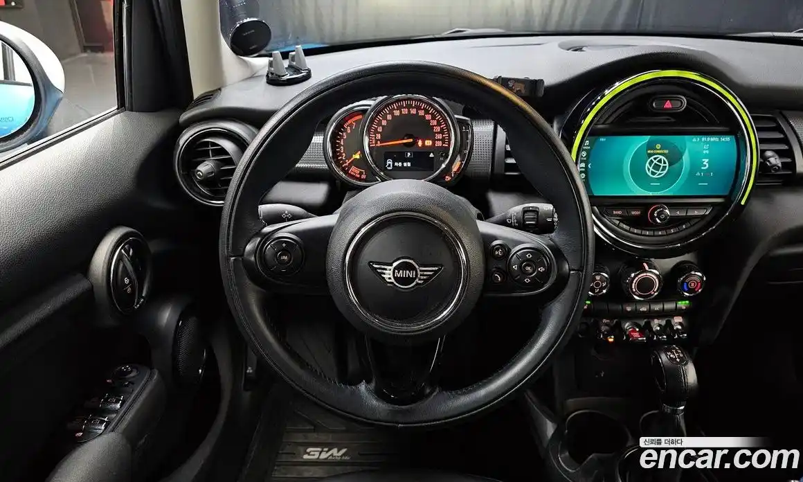 Mini Cooper 2019 1.5 гидро в Москве № 187656, фото 13