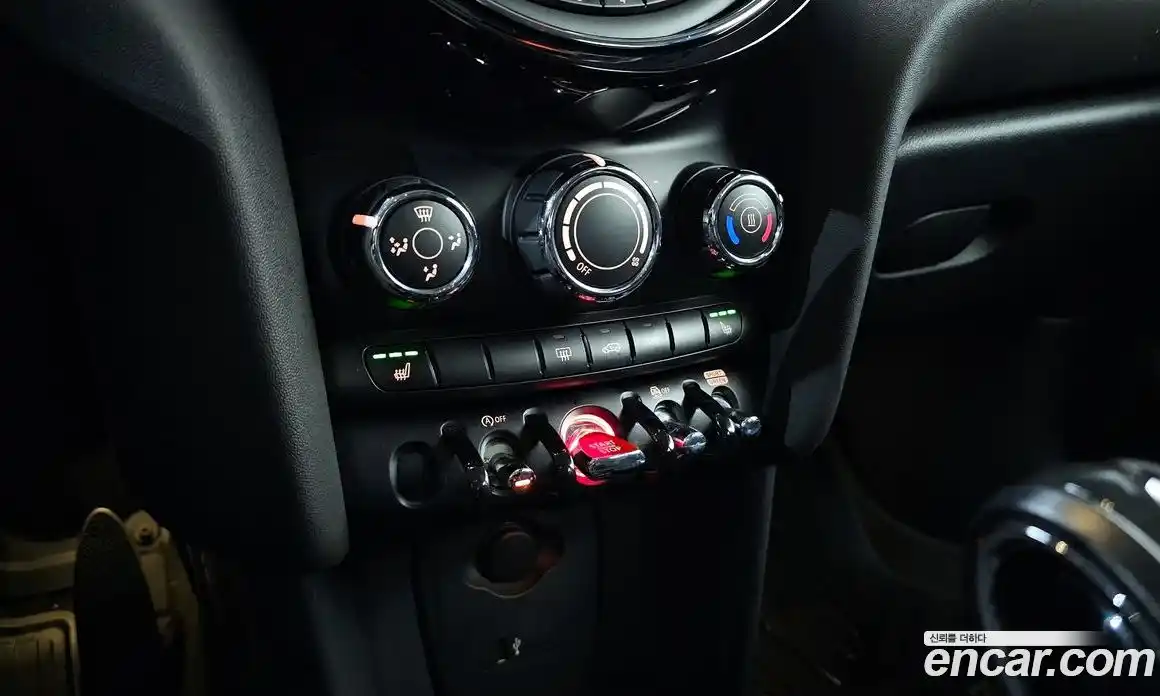 Mini Cooper 2019 1.5 гидро в Москве № 187656, фото 15