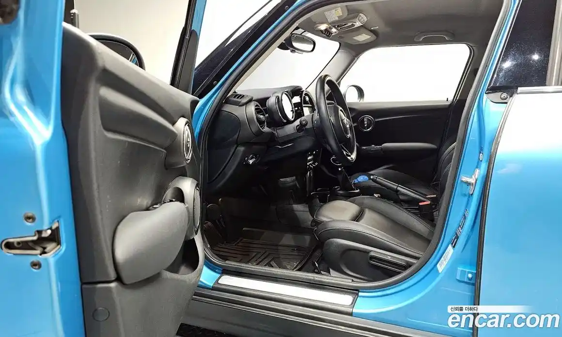 Mini Cooper 2019 1.5 гидро в Москве № 187656, фото 10