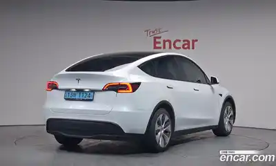 Tesla Model Y, 2023
