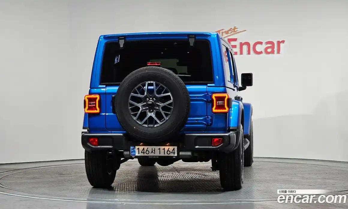 Jeep Wrangler 2024 2.0 гидро в Москве № 199427, фото 4