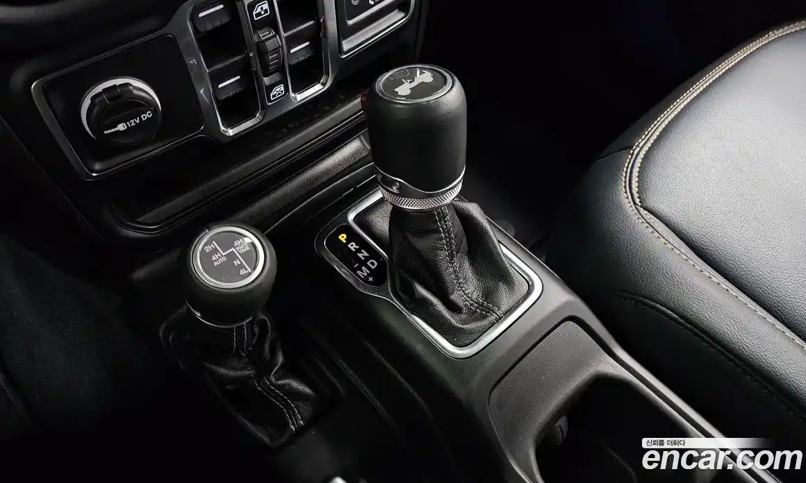 Jeep Wrangler 2024 2.0 гидро в Москве № 199427, фото 9