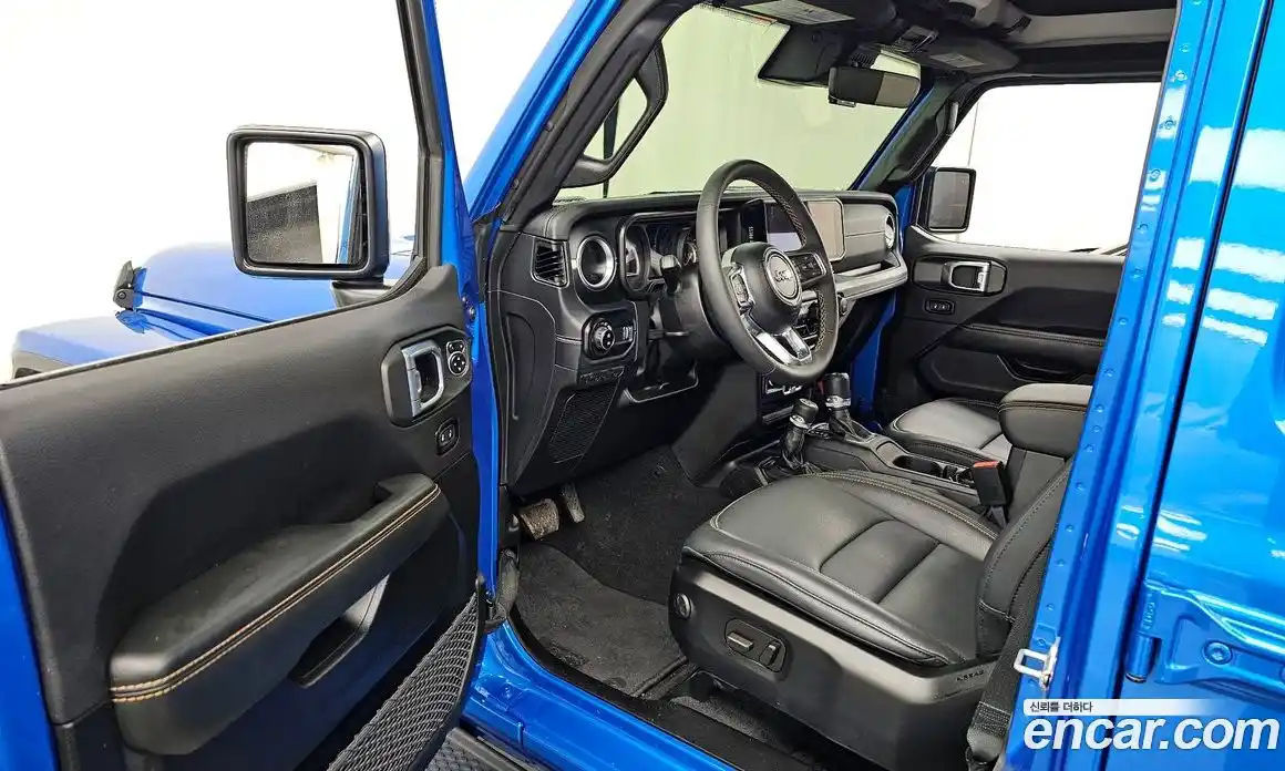 Jeep Wrangler 2024 2.0 гидро в Москве № 199427, фото 10