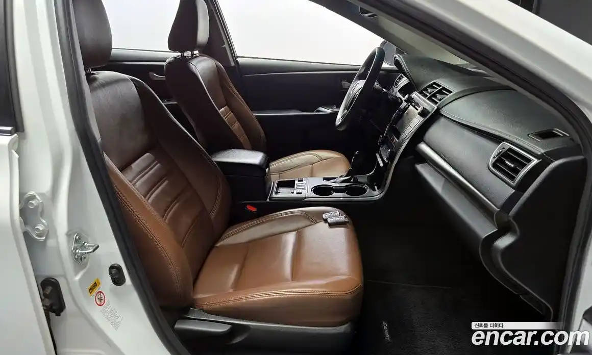 Toyota Camry 2015 2.5 гидро в Москве № 199706, фото 11