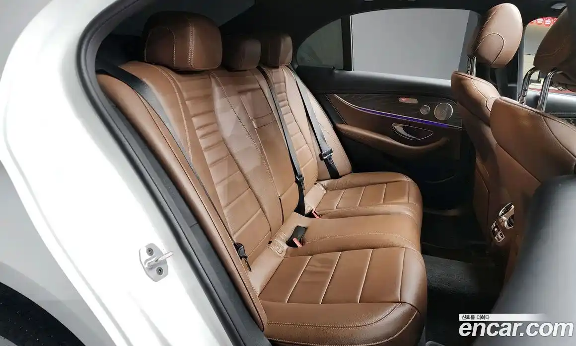 Mercedes-Benz E-Class 2023 2.0 гидро в Москве № 205158, фото 12