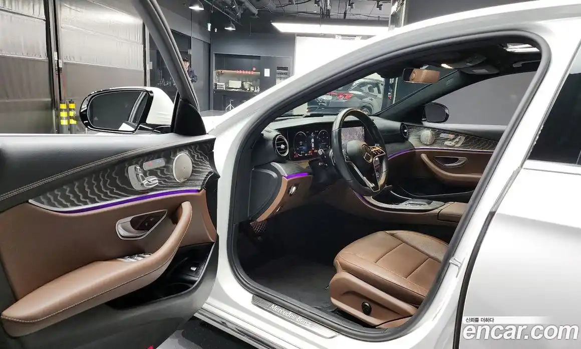 Mercedes-Benz E-Class 2023 2.0 гидро в Москве № 205158, фото 10