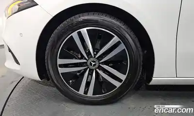 Mercedes-Benz A-Class 2022 2.0 гидро в Москве № 206300, миниатюра 4