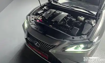 Lexus ES 2020 2.5 гидро в Москве № 214612, миниатюра 6