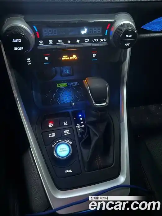 Toyota RAV4 2025 2.5 гидро в Москве № 215571, фото 14