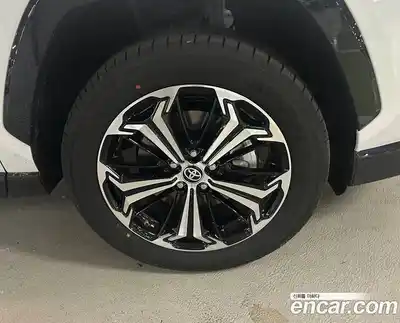 Toyota RAV4 2025 2.5 гидро в Москве № 215571, миниатюра 8