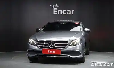 Mercedes-Benz E-Class 2020 2.0 гидро, миниатюра 3