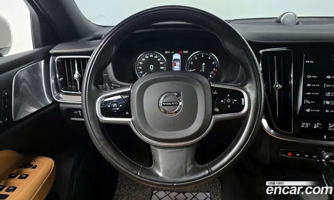 Volvo V60 2019 2.0 гидро в Москве № 230600, фото 13