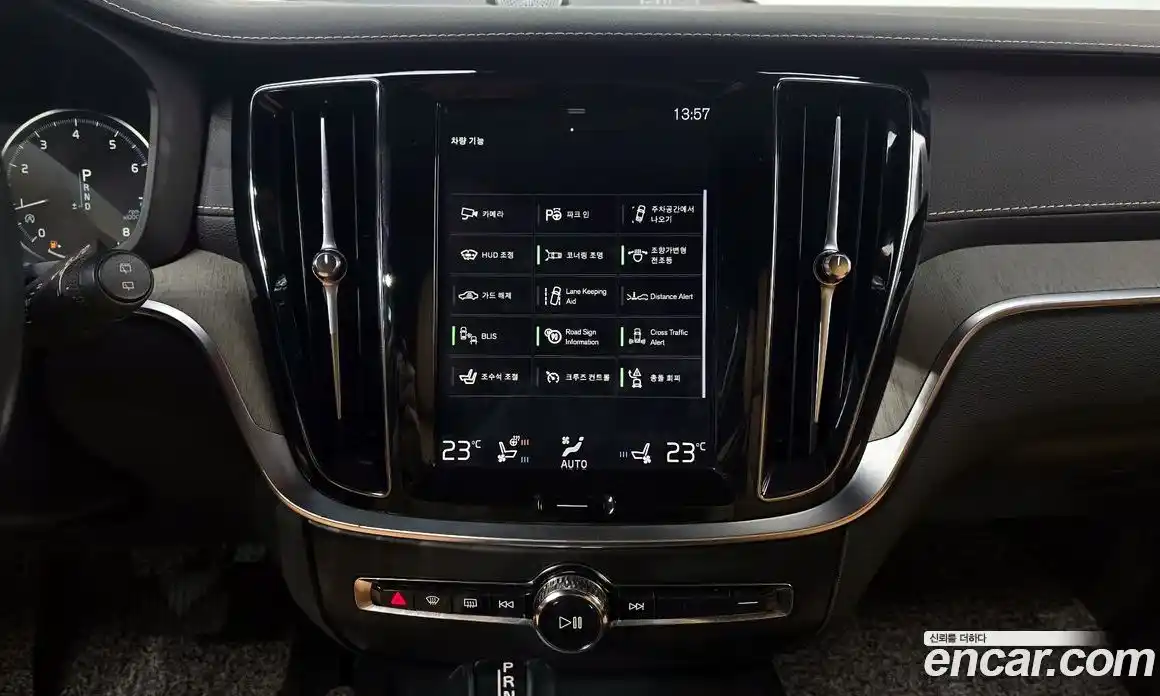 Volvo V60 2019 2.0 гидро в Москве № 230600, фото 15