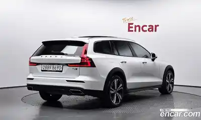 Volvo V60 2019 2.0 гидро в Москве № 230600, миниатюра 2