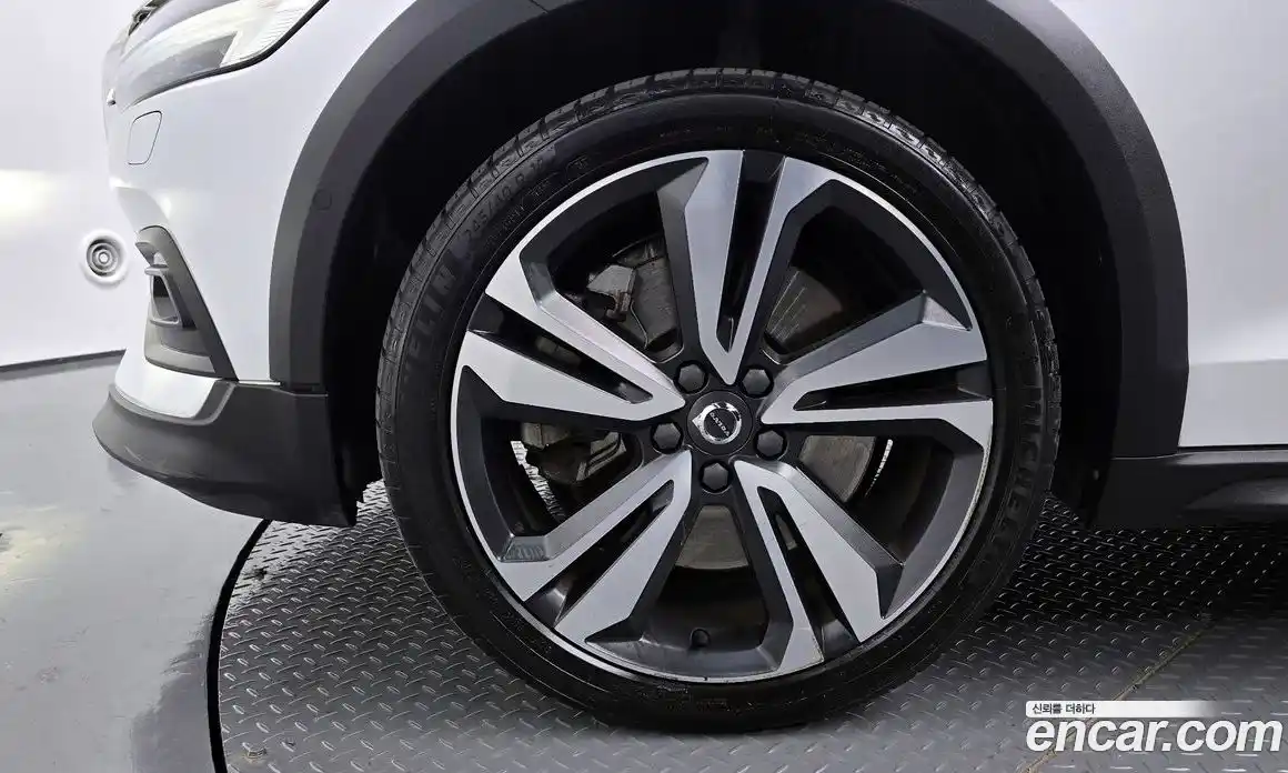 Volvo V60 2019 2.0 гидро в Москве № 230600, фото 5