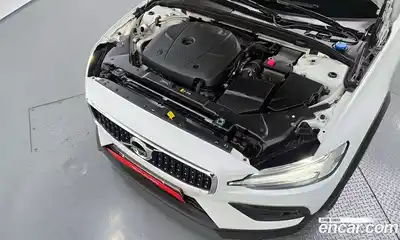 Volvo V60 2019 2.0 гидро в Москве № 230600, миниатюра 6