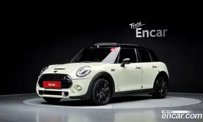 Mini Cooper, 2015
